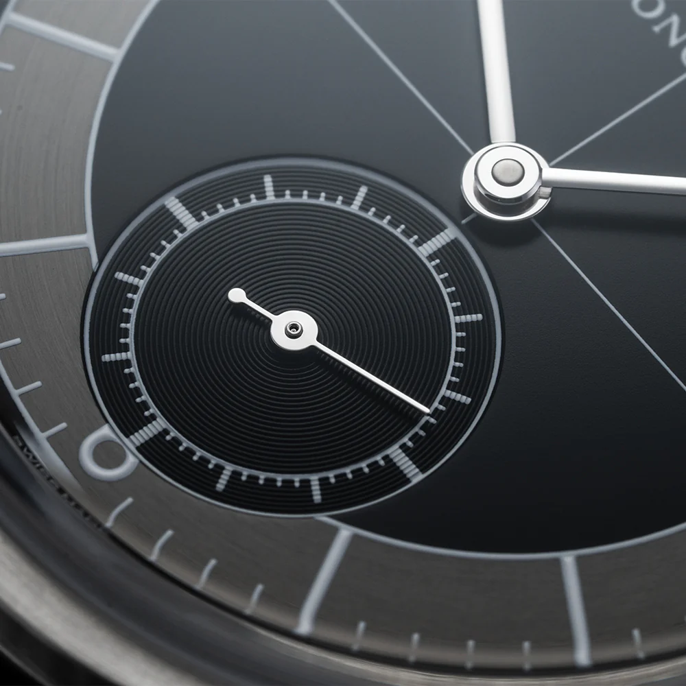 Heritage Classic Sector Dial 38.5mm - Black on Bracelet - Image 5