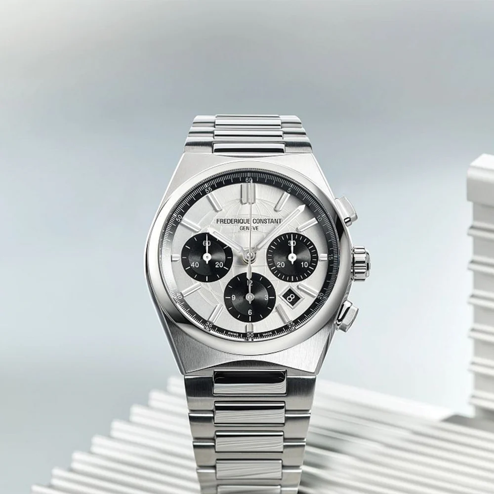 Highlife Chronograph Automatic 41mm - White on Bracelet - Image 5