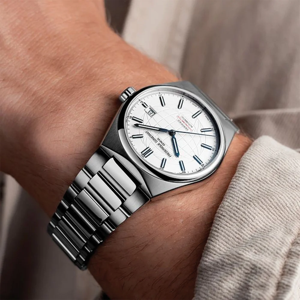 Highlife Automatic COSC Certified 39mm - Silver on Bracelet - Image 3