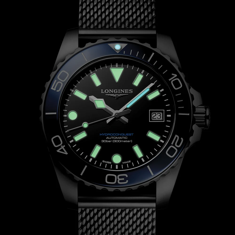 HydroConquest 39mm - Black, Blue Bezel on Mesh Bracelet - Image 7