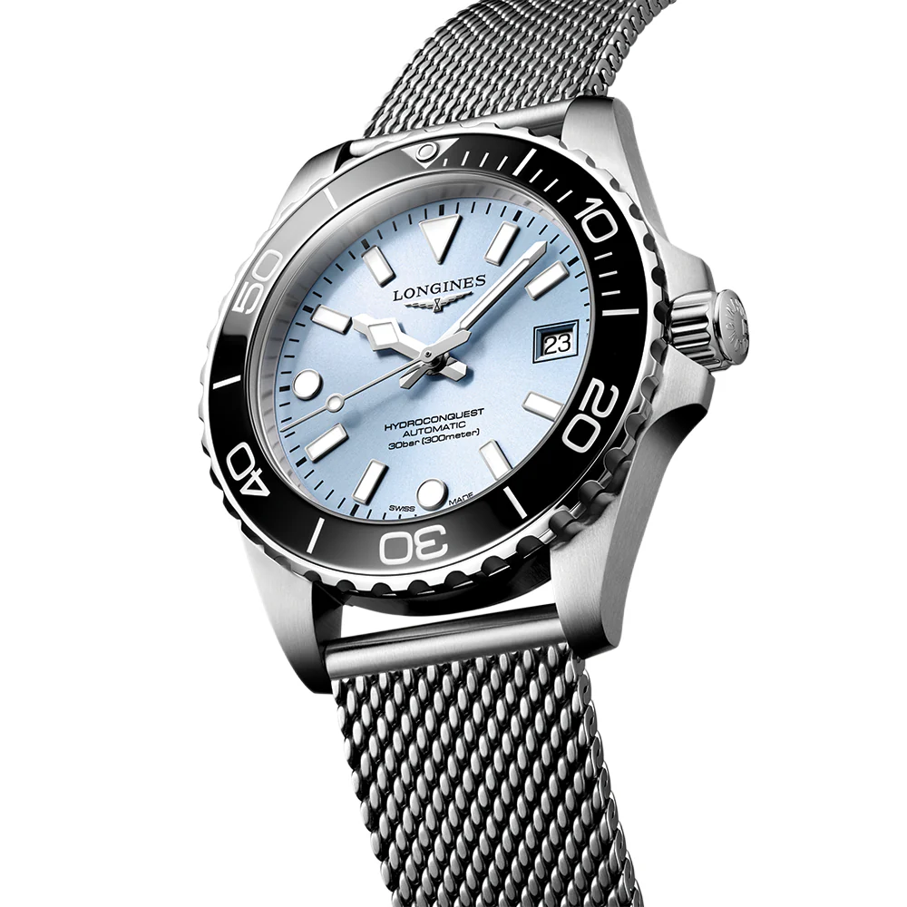 HydroConquest 39mm - Blue, Black Bezel on Mesh Bracelet - Image 3