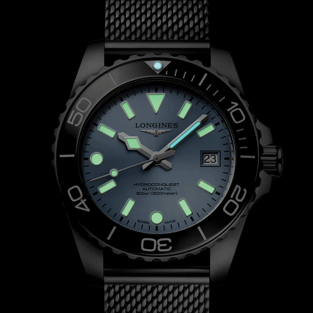 HydroConquest 39mm - Blue, Black Bezel on Mesh Bracelet - Image 6
