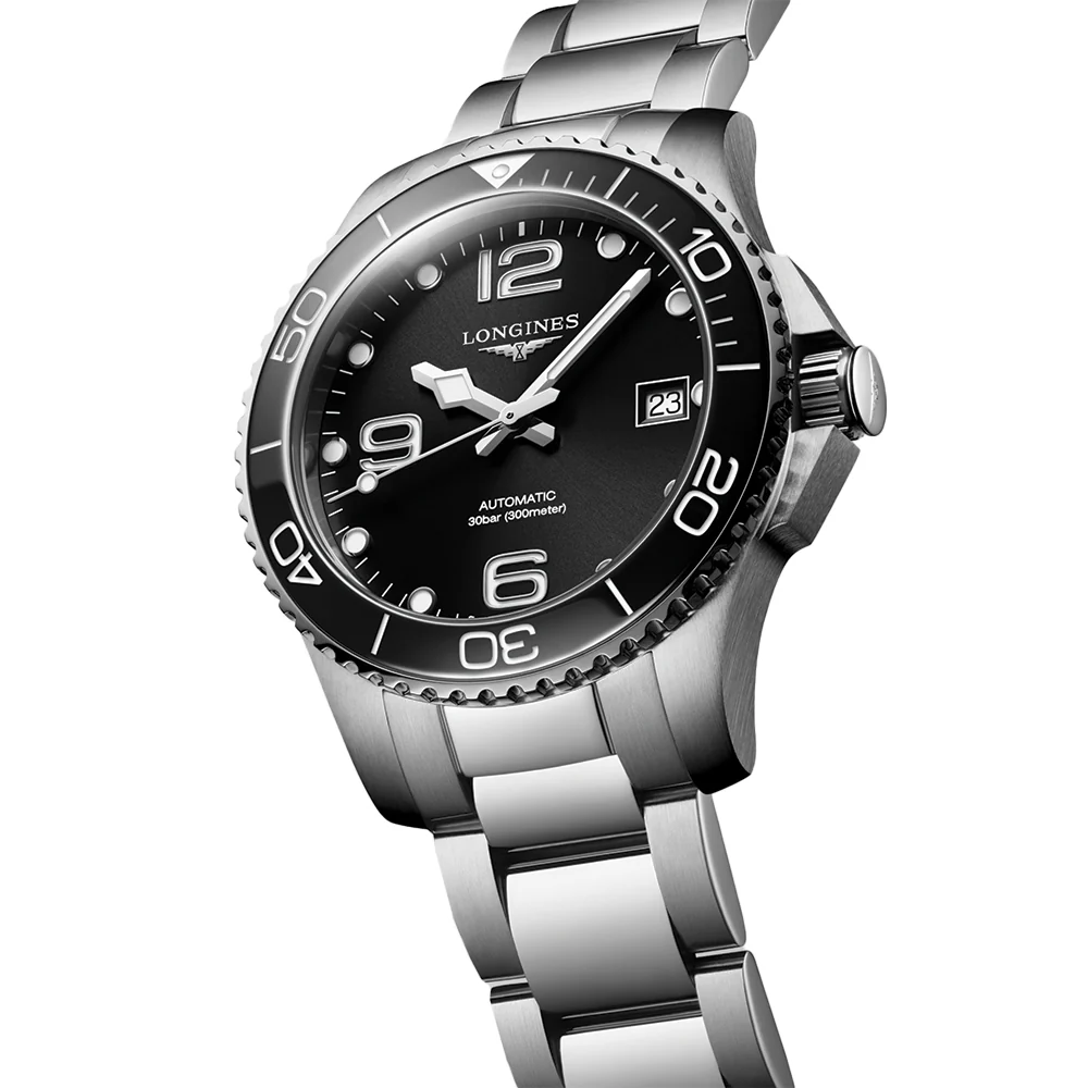 HydroConquest 39mm - Black on Bracelet - Image 5