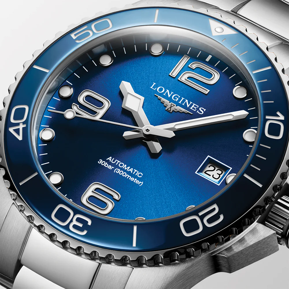 HydroConquest 39mm - Blue on Bracelet - Image 4