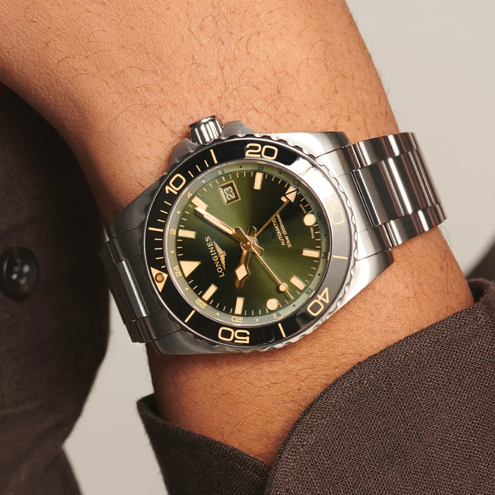 HydroConquest GMT 41mm - Green on Bracelet - Image 3