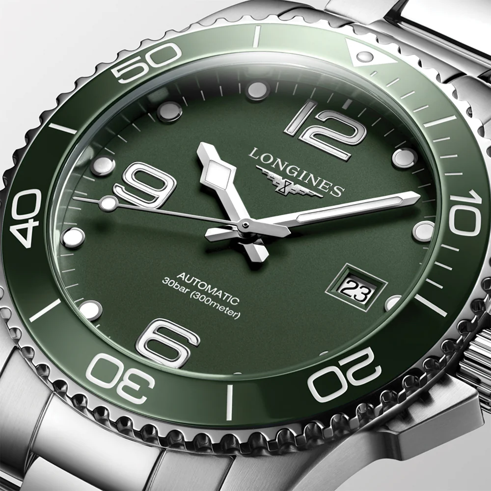 HydroConquest 41mm - Green on Bracelet - Image 5