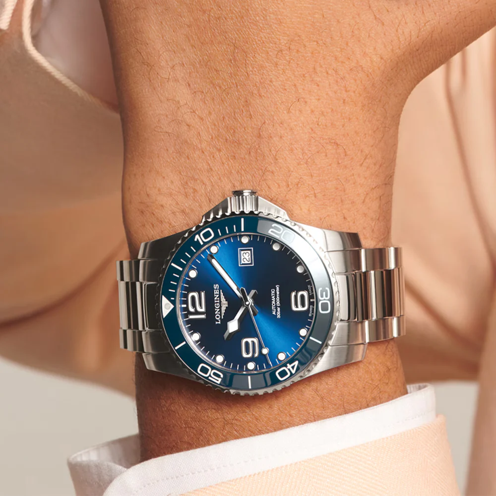 HydroConquest 41mm - Sunray Blue on Bracelet - Image 3