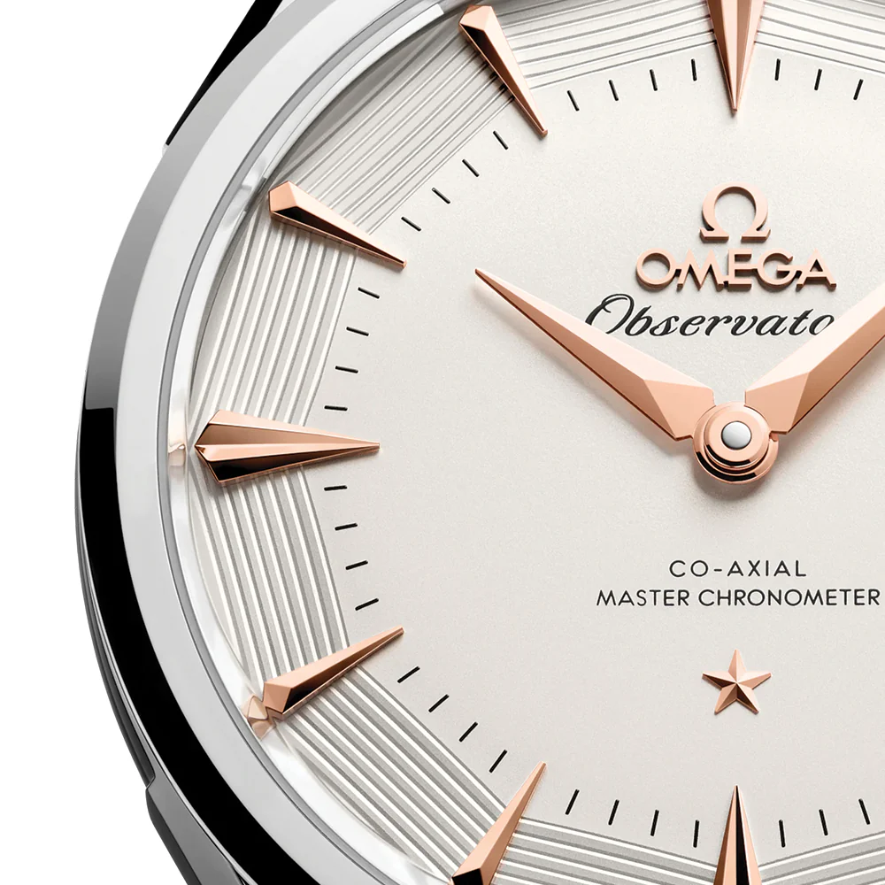 Constellation Observatory 39.4mm - White, Sedna™ Gold Accents on Leather Strap - Image 3