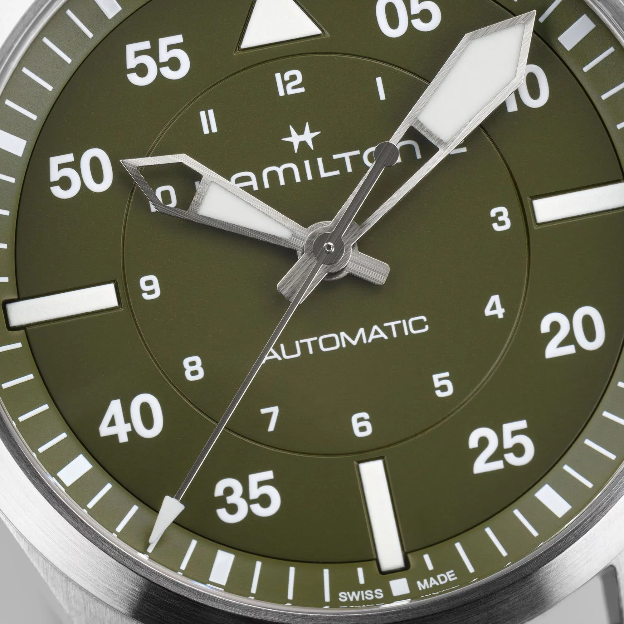 Khaki Aviation Pilot Auto 39mm - Green on Leather Strap - Image 4