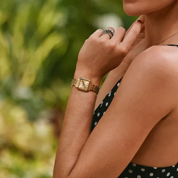 Classic Sutton Square 23mm - Champagne on Bracelet - Image 2