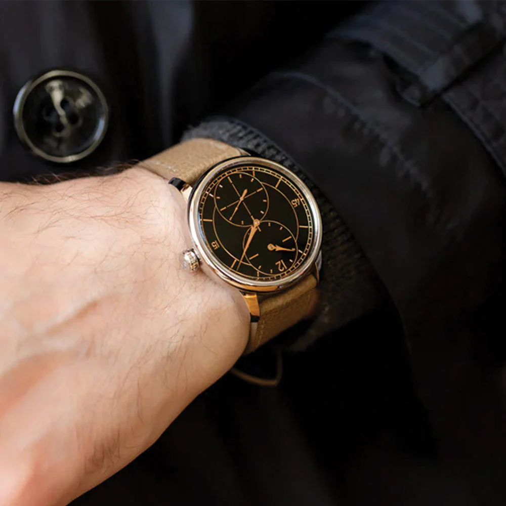 Le Régulateur Gravé Noir 39mm - Black on Leather Strap - Image 3