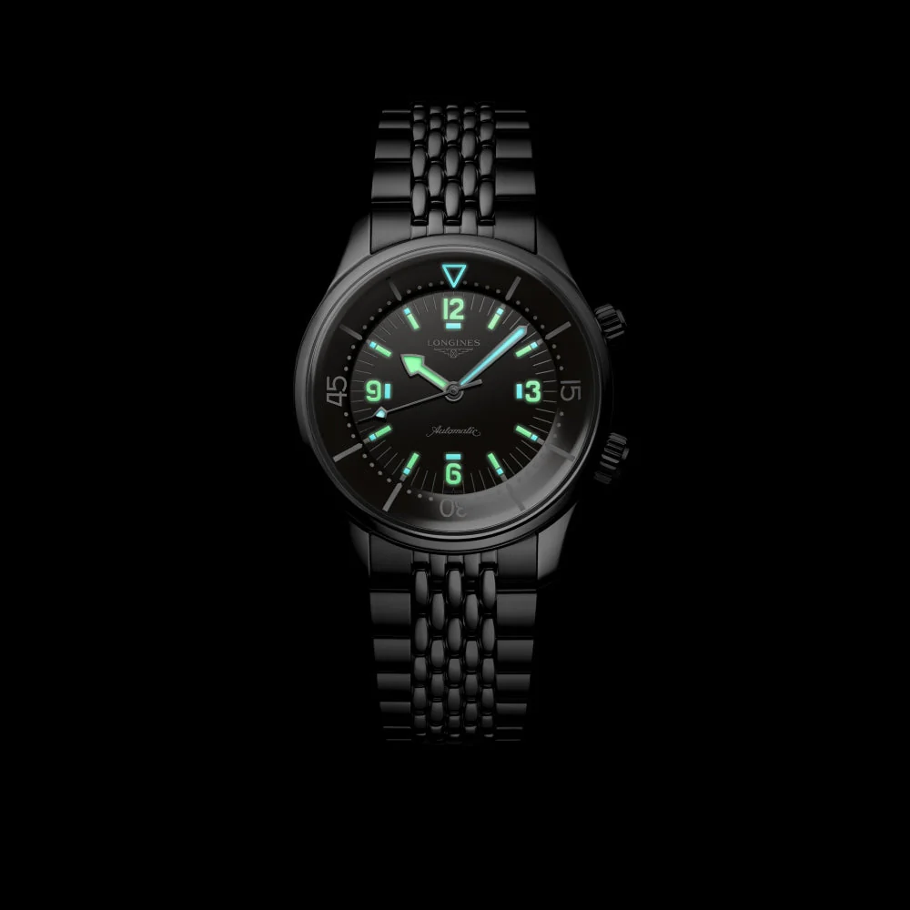Legend Diver 39mm - Anthracite on Bracelet - Image 4