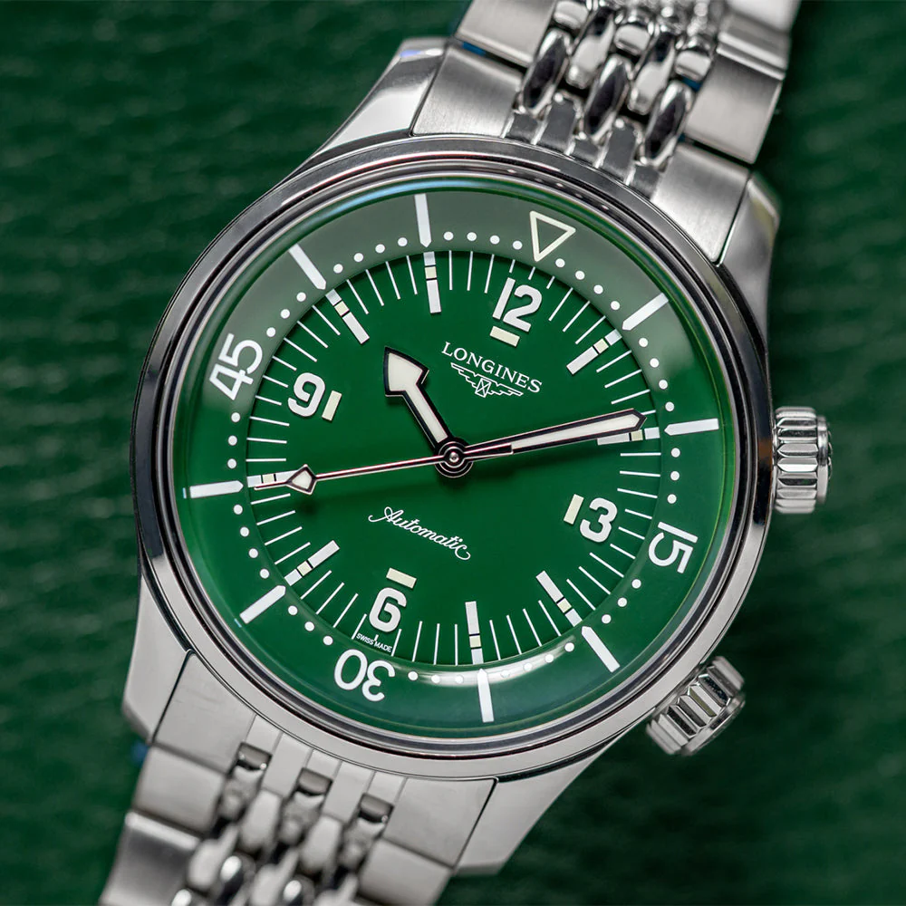 Legend Diver 39mm - Green on Bracelet - Image 3