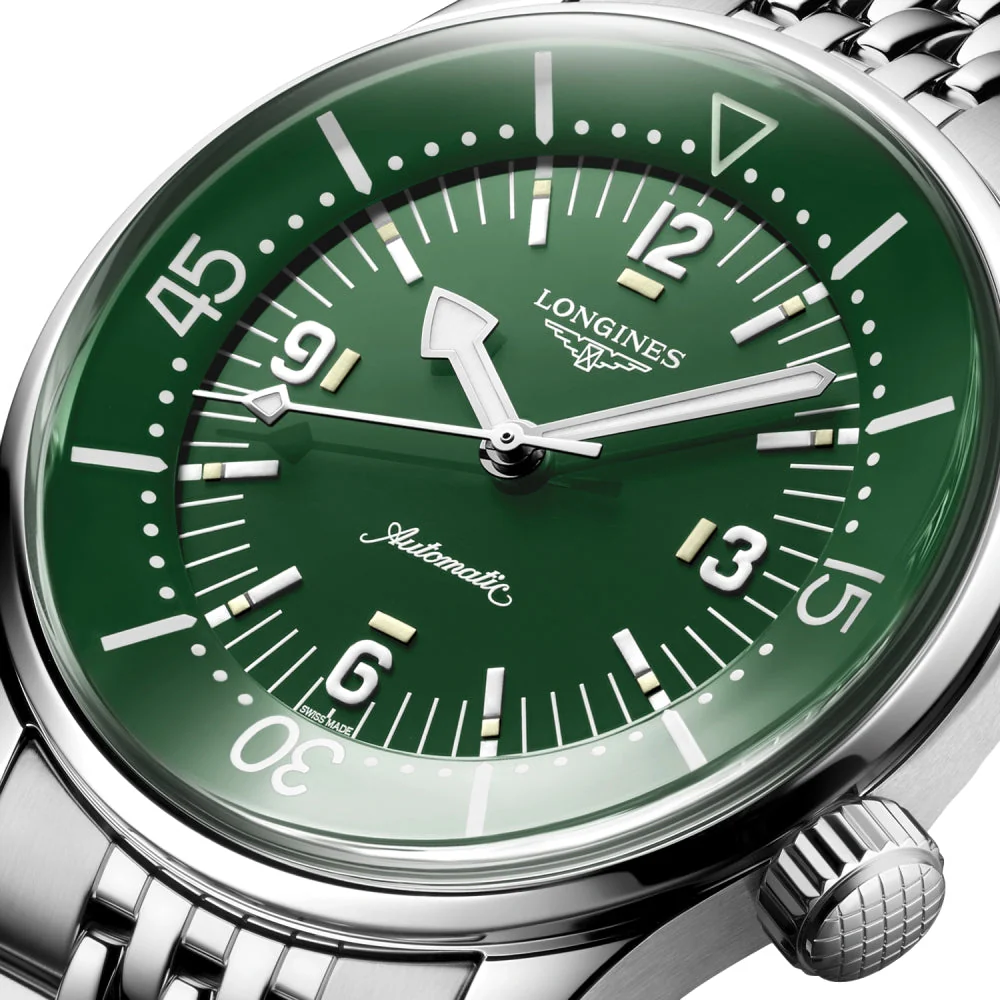 Legend Diver 39mm - Green on Bracelet - Image 4