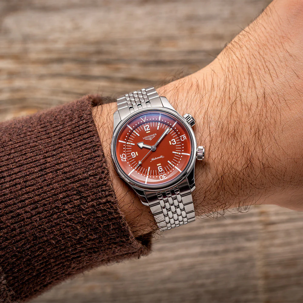 Legend Diver 39mm - Terracotta on Bracelet - Image 4