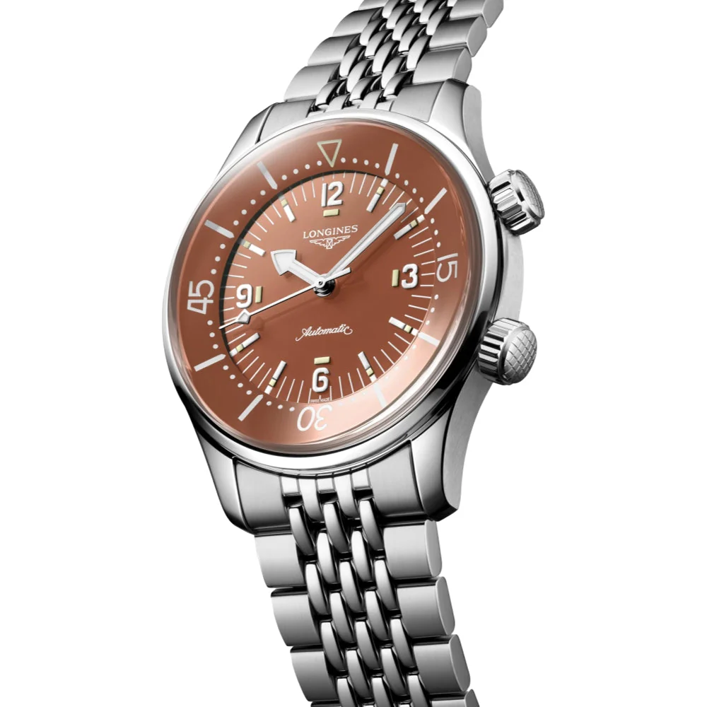 Legend Diver 39mm - Terracotta on Bracelet - Image 7