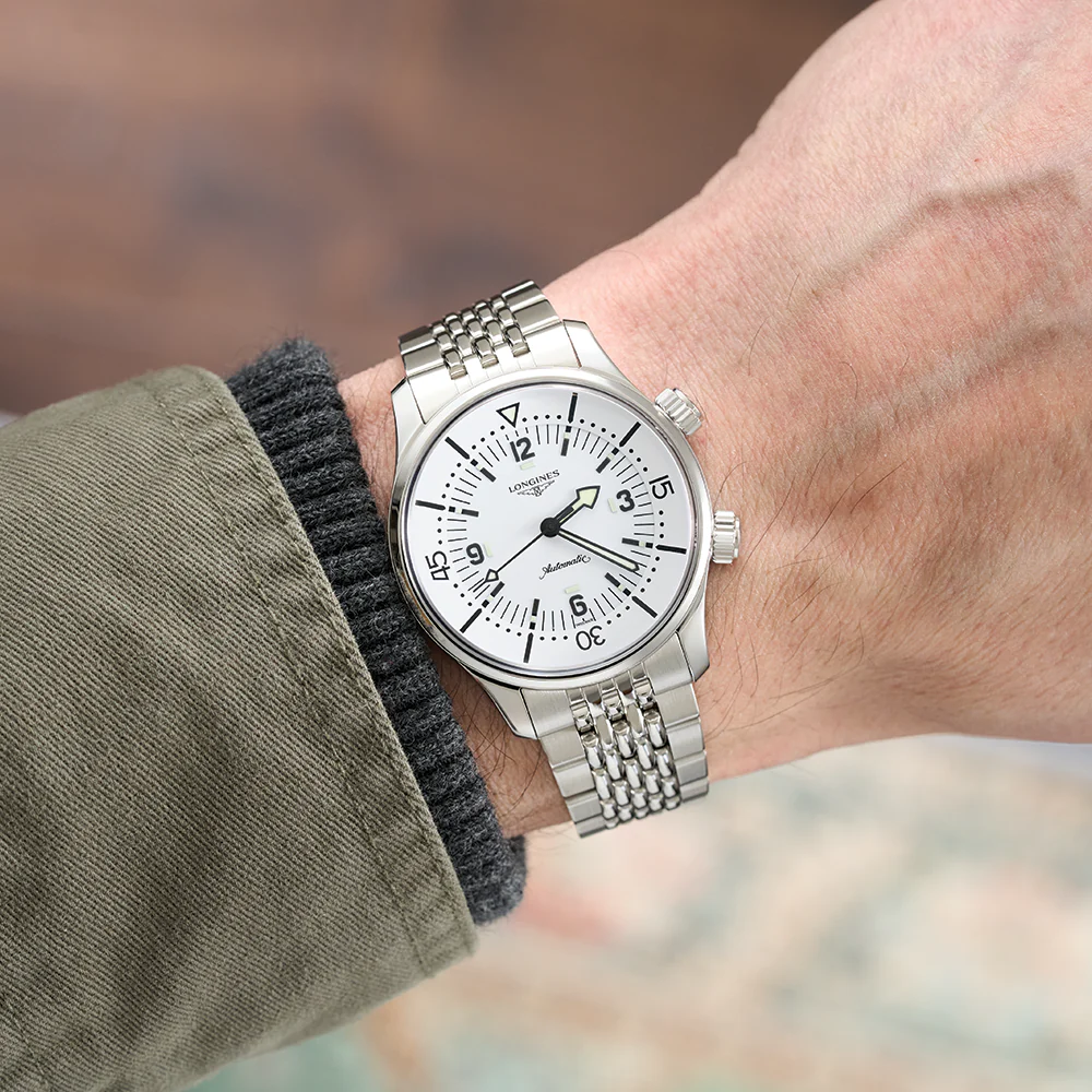 Legend Diver 39mm - White on Bracelet - Image 3