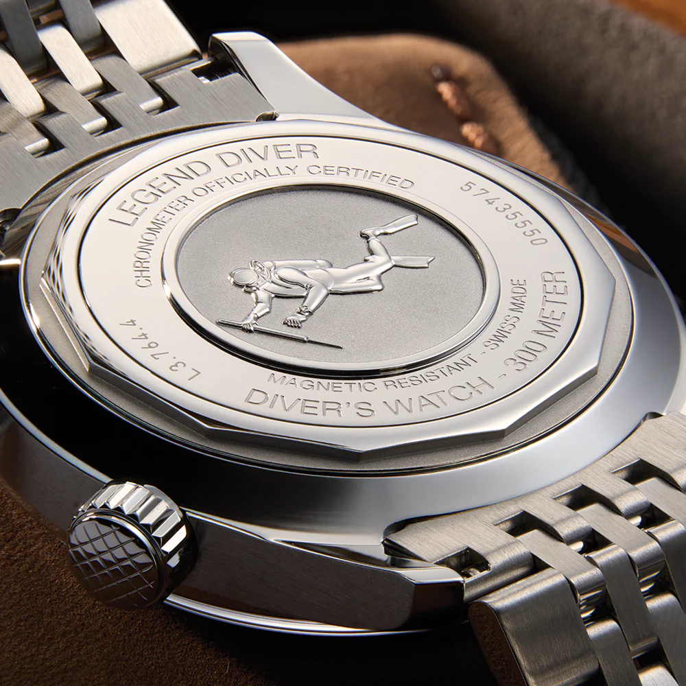 Legend Diver 39mm - White on Bracelet - Image 7