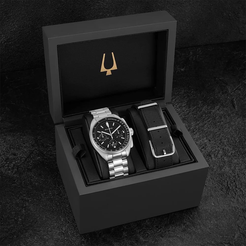 Lunar Pilot 43.5mm - Black on Bracelet - Image 11