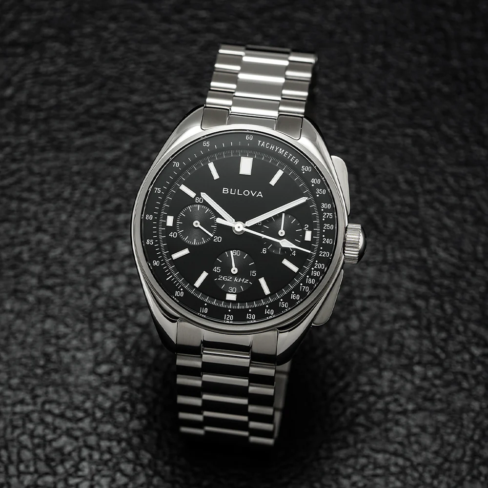 Lunar Pilot 43.5mm - Black on Bracelet - Image 2