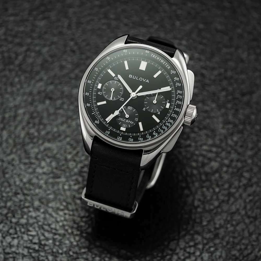 Lunar Pilot 43.5mm - Black on Bracelet - Image 6