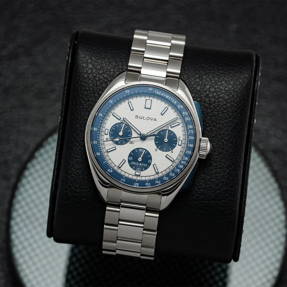 Lunar Pilot 43.5mm - Blue and Silver on Bracelet - Image 2