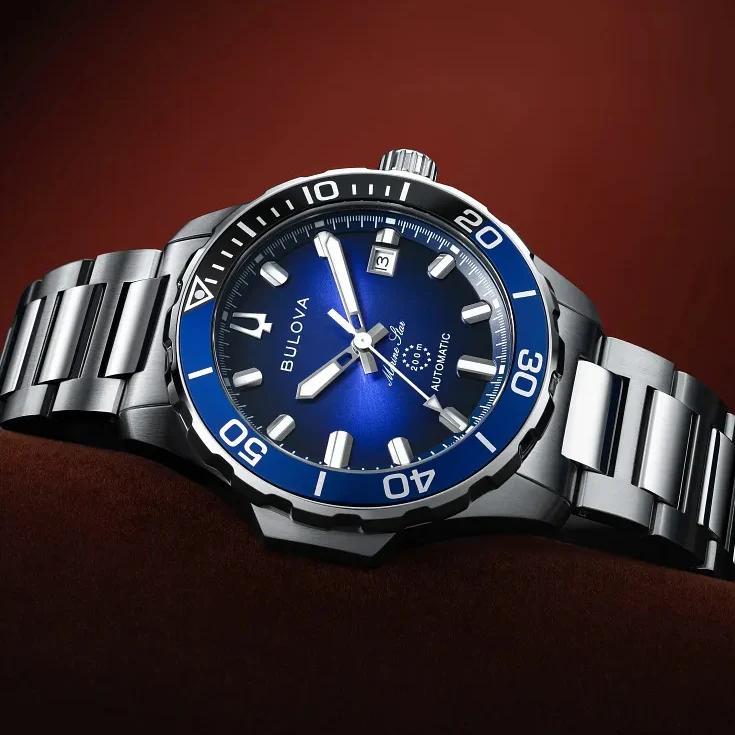Marine Star Series B 41mm - Blue on Bracelet - Image 2