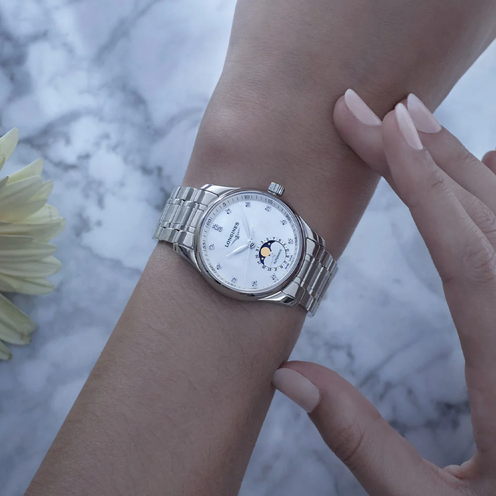 Master Collection Moonphase 34mm - Silver on Bracelet - Image 3