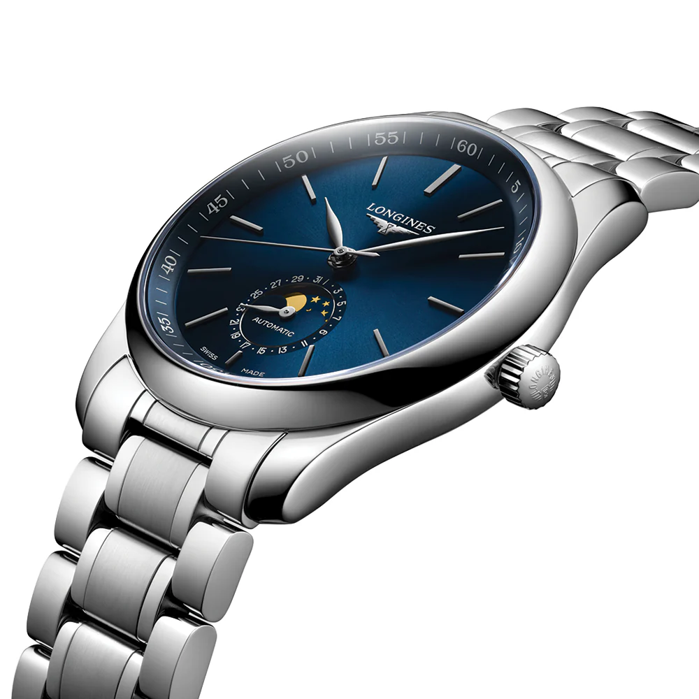 Master Collection 40mm - Blue on Bracelet - Image 3