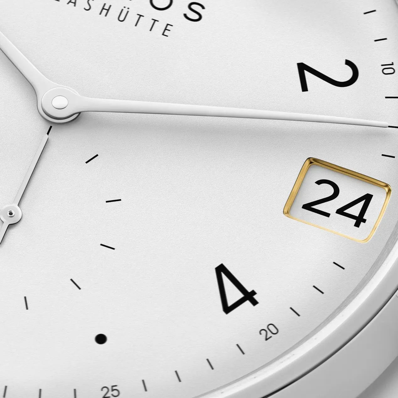Minimatik Date 39mm - White Silver-Plated on Leather Strap - Image 3