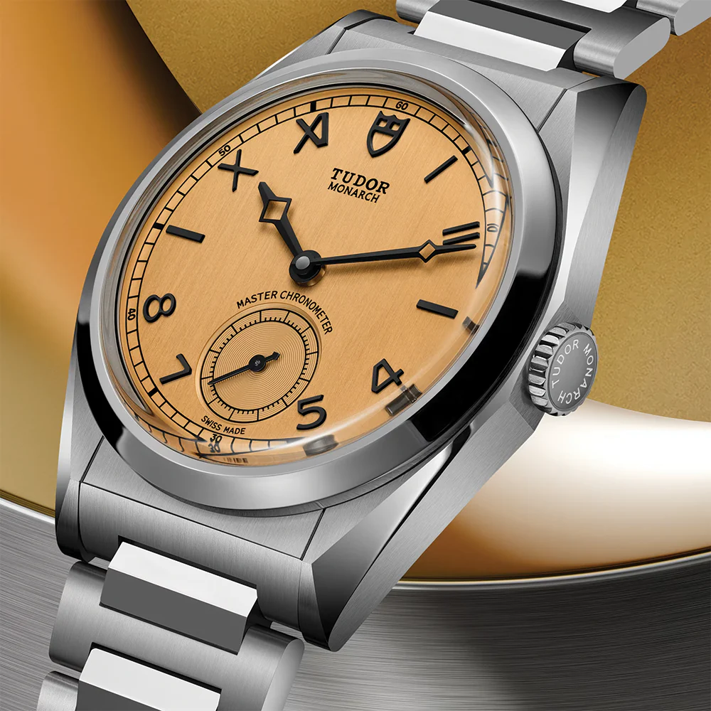 Monarch 39mm - Dark Champagne on Bracelet - Image 3