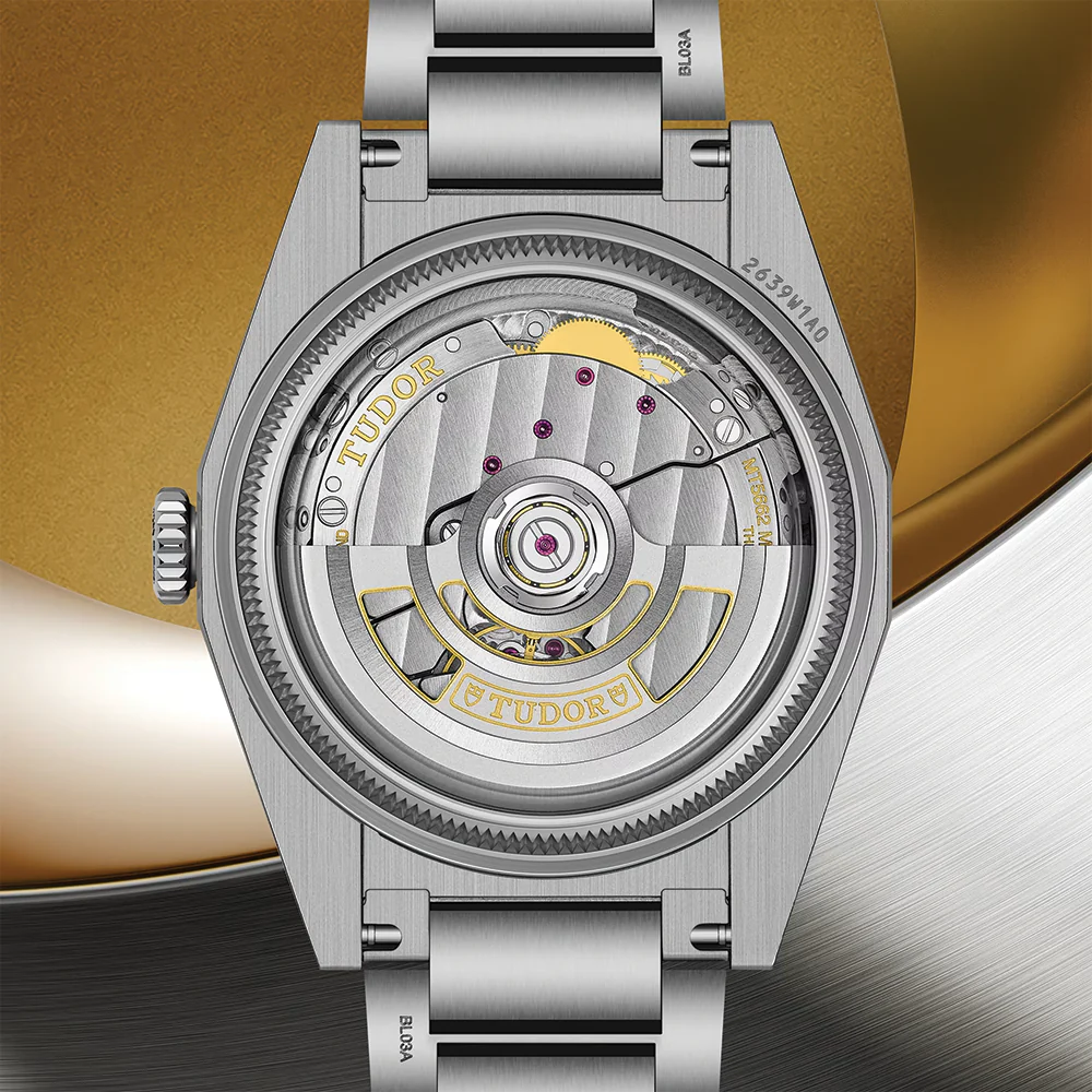 Monarch 39mm - Dark Champagne on Bracelet - Image 5