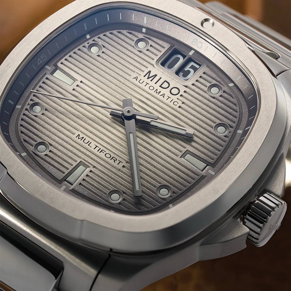 Multifort TV Big Date Titanium 40mm - Grey Gradient on Bracelet - Image 4