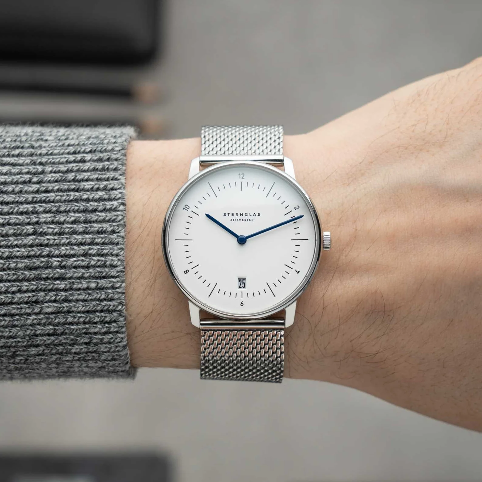 Naos Quartz 38mm - White on Bracelet - Image 2