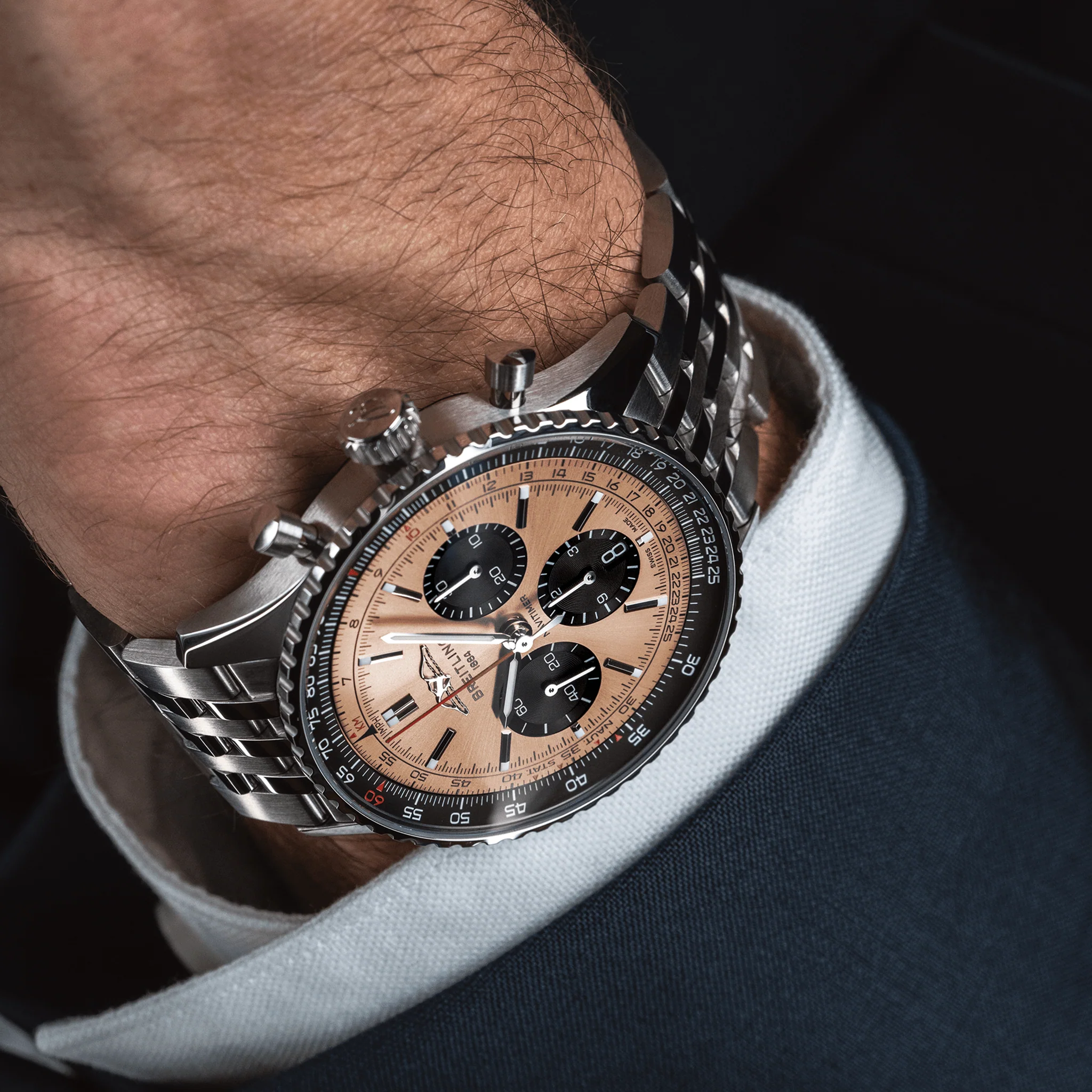 Navitimer B01 Chronograph 43mm - Copper on Bracelet - Image 5