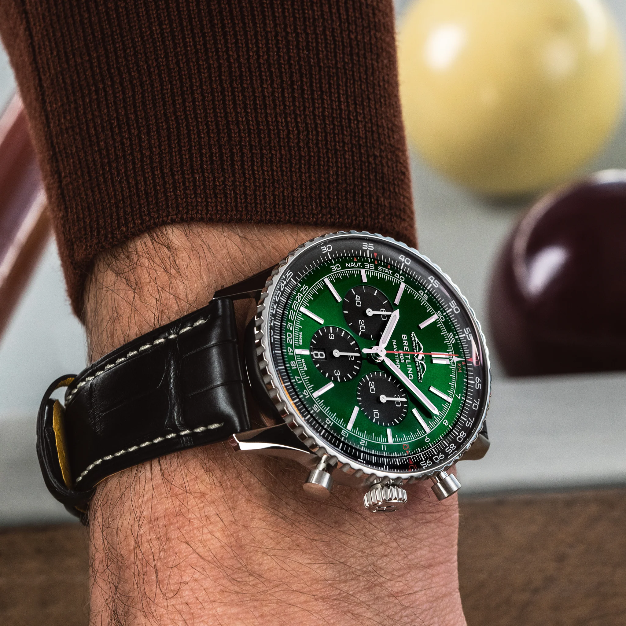 Navitimer B01 Chronograph 46mm - Green on Leather Strap - Image 5