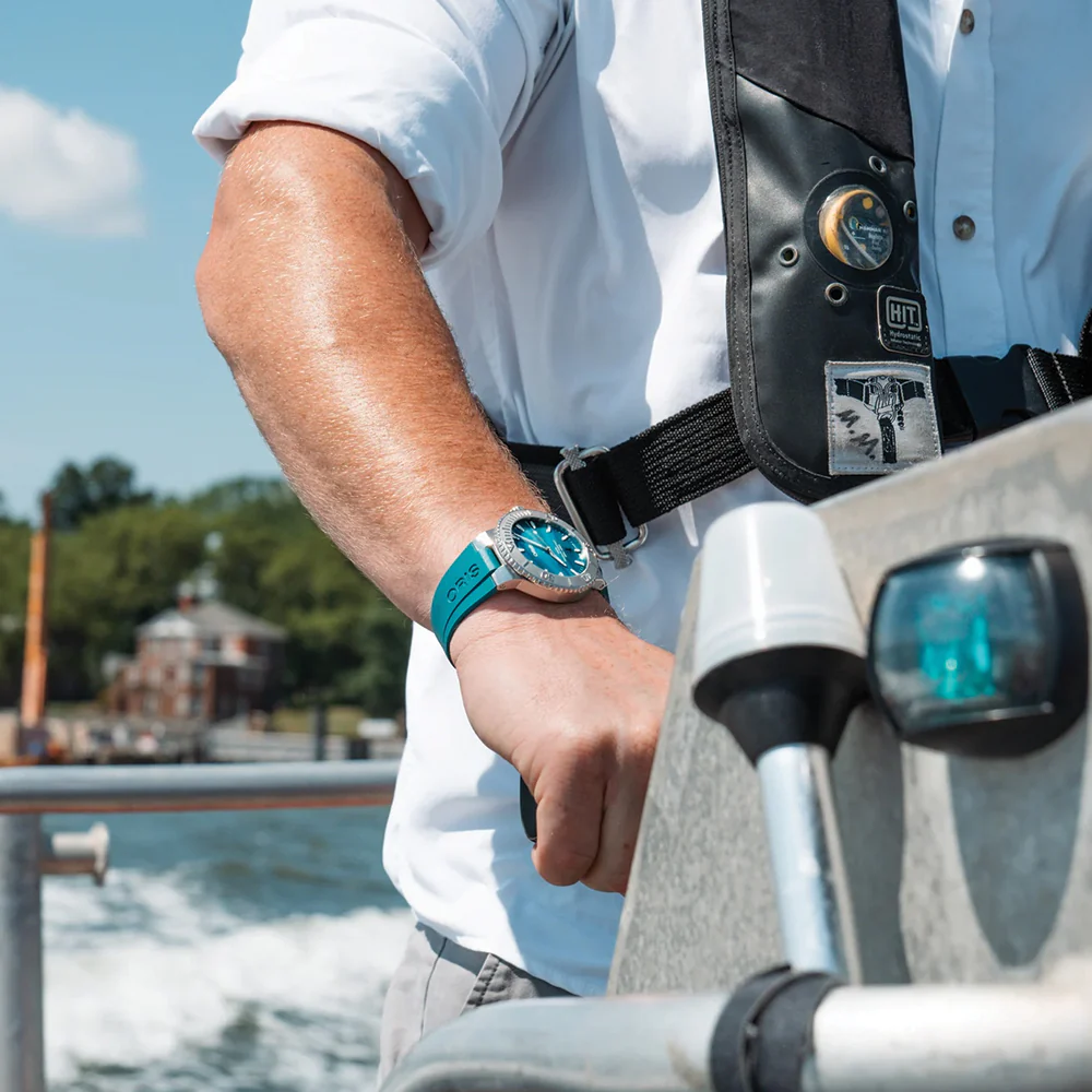 New York Harbor Limited Edition II 43.5mm - Aqua Green Mother of Pearl on Rubber Strap and Bracelet - Image 3