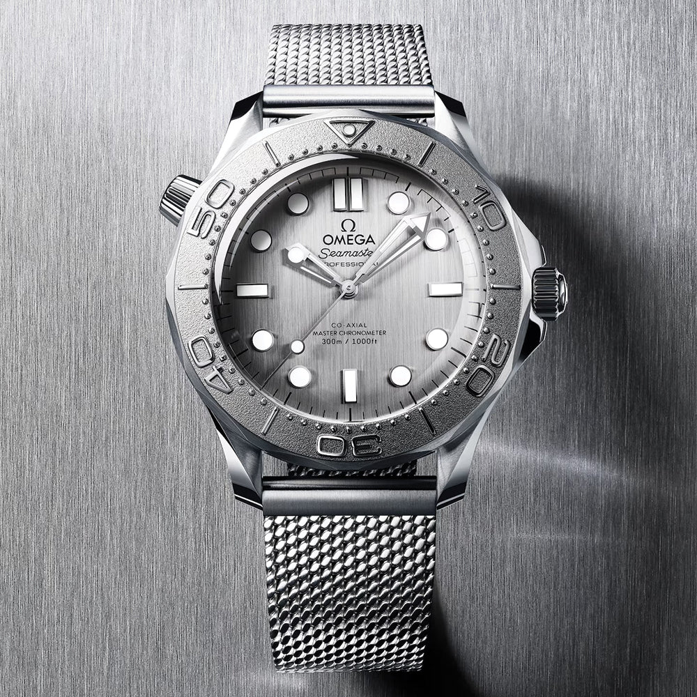 Seamaster Diver 300M Titanium Bezel 42mm - Grey on Bracelet - Image 2