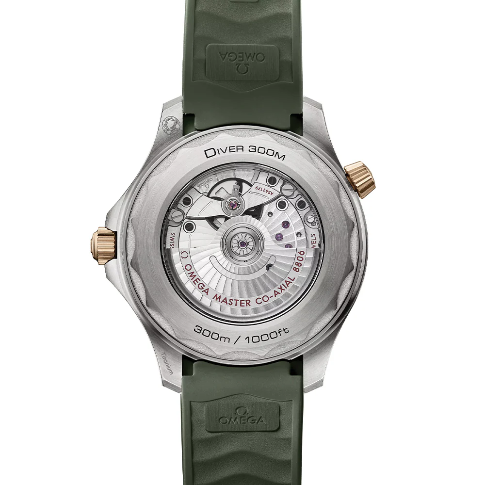 Seamaster Diver 300M Titanium and Bronze Gold 42mm - Green on Rubber Strap - Image 6