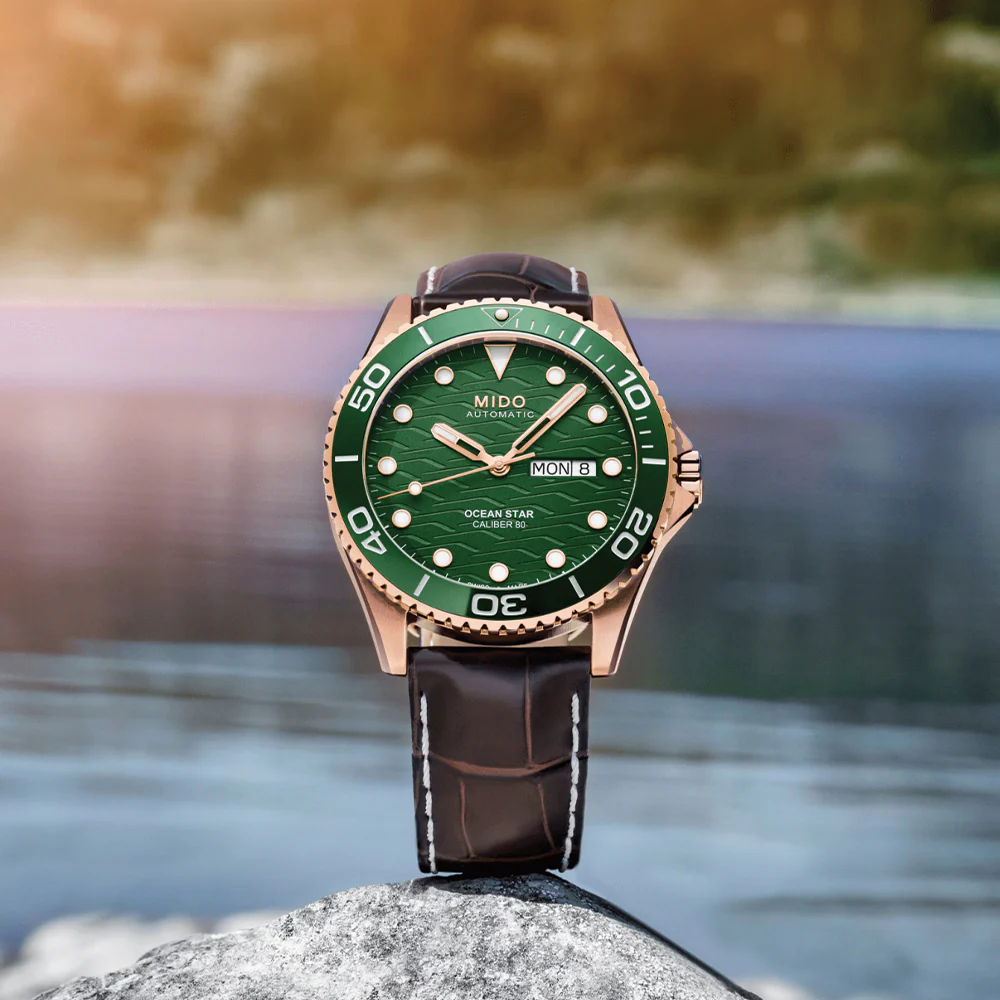 Ocean Star 200C 42.5mm - Green on Leather Strap - Image 4