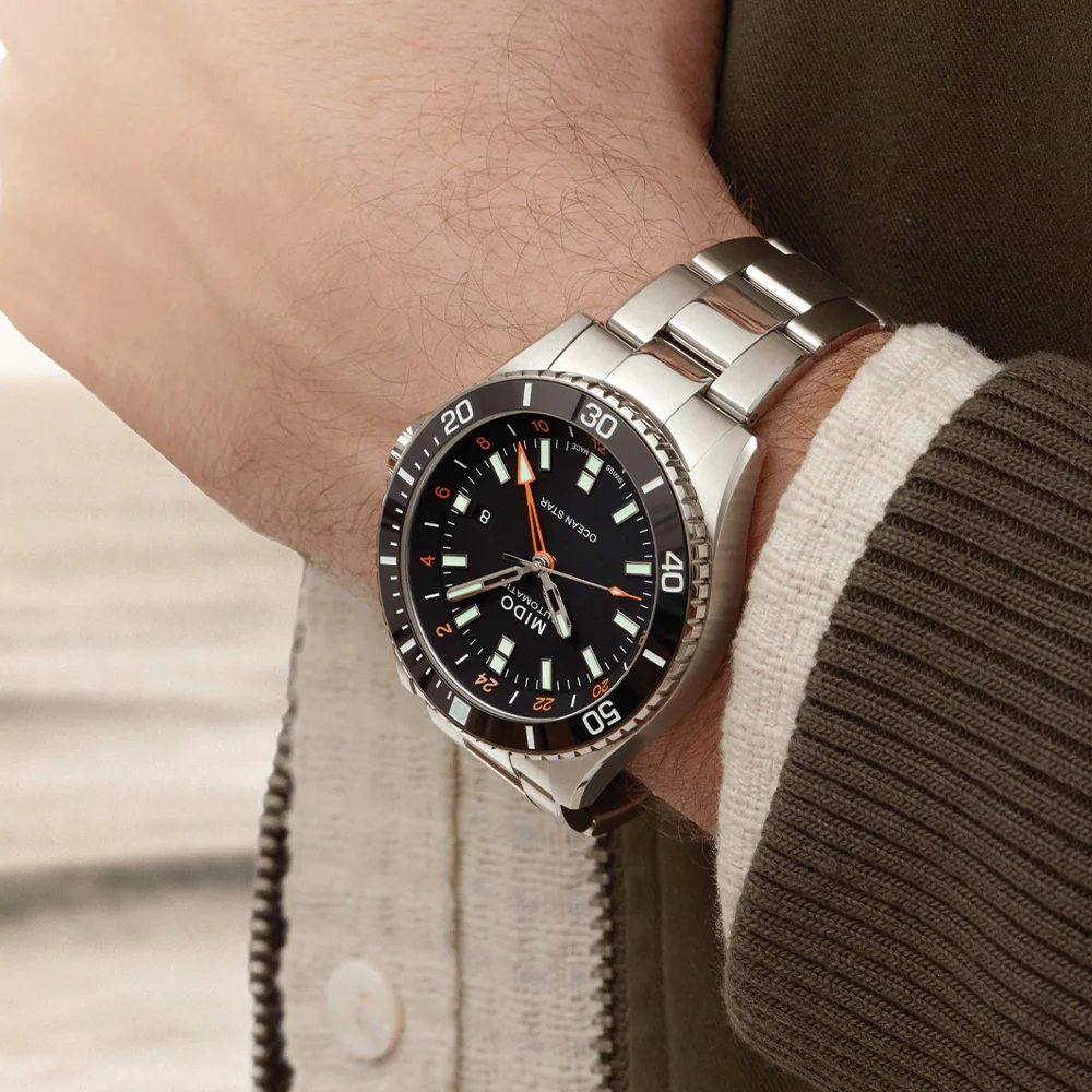 Ocean Star GMT 44mm - Black on Bracelet - Image 3