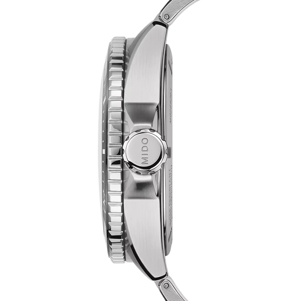 Ocean Star GMT 44mm - Black on Bracelet - Image 6