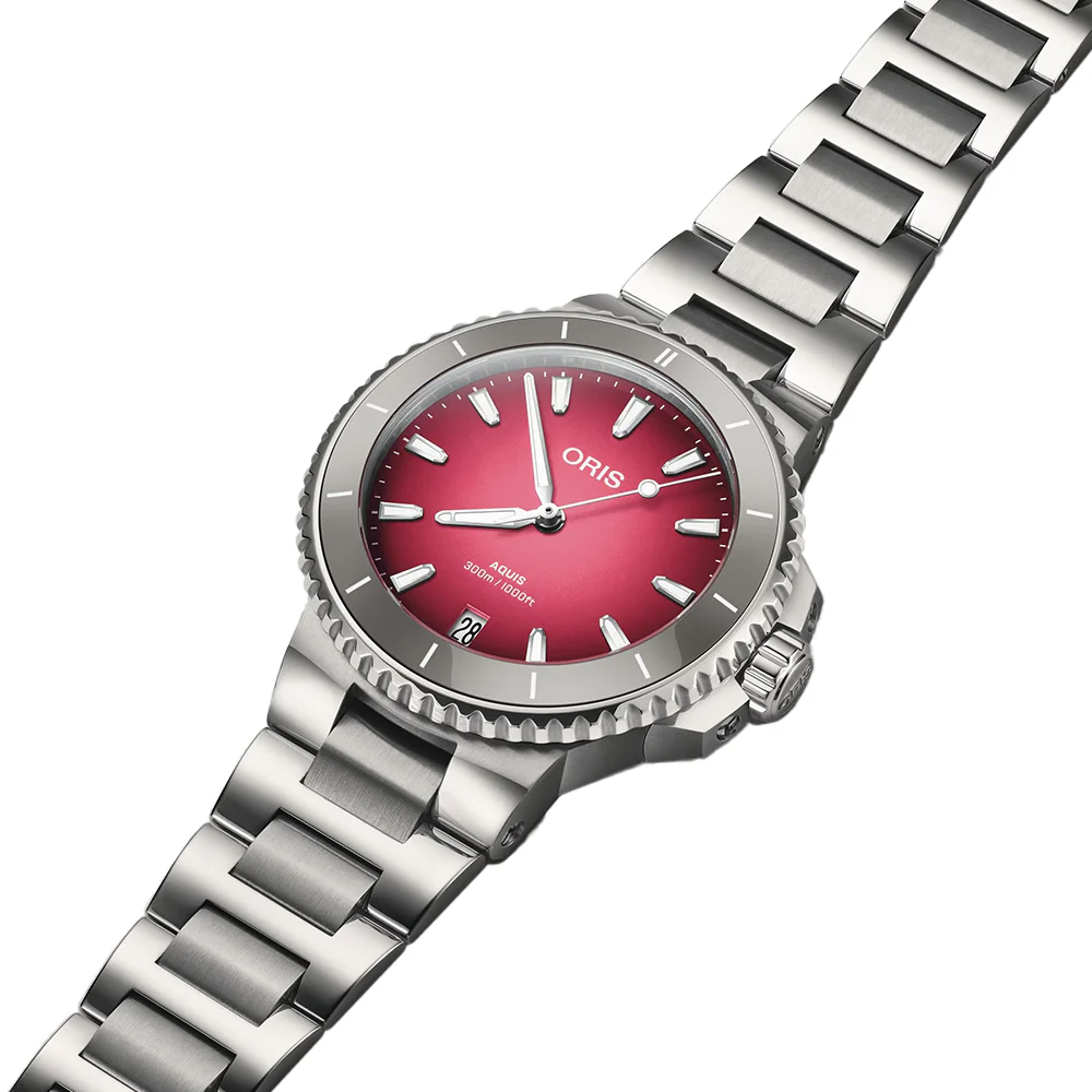 Aquis Date Ceramic Bezel "Berries" Edition 36.5mm - Pink on Bracelet - Image 2
