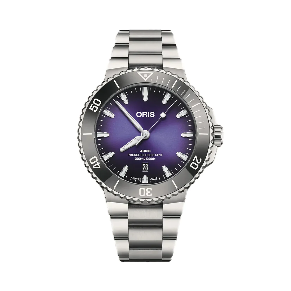 Aquis Date Tungsten Bezel "Berries" Edition 43.5mm - Purple on Bracelet