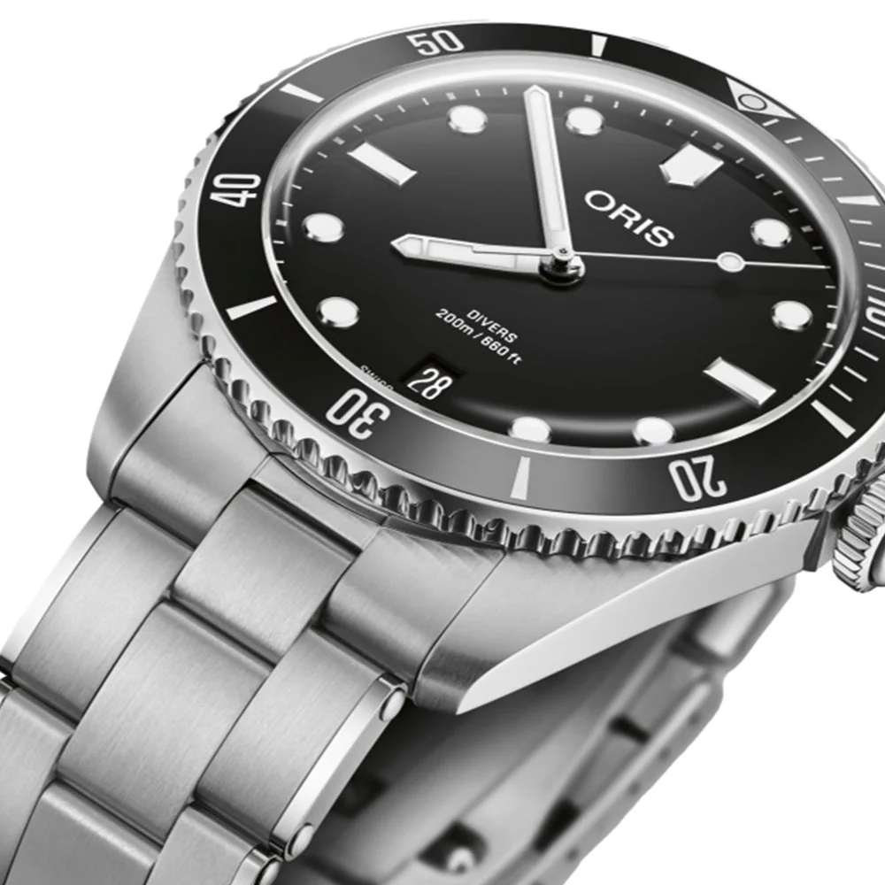 Divers Date 39mm - Black on Bracelet - Image 6