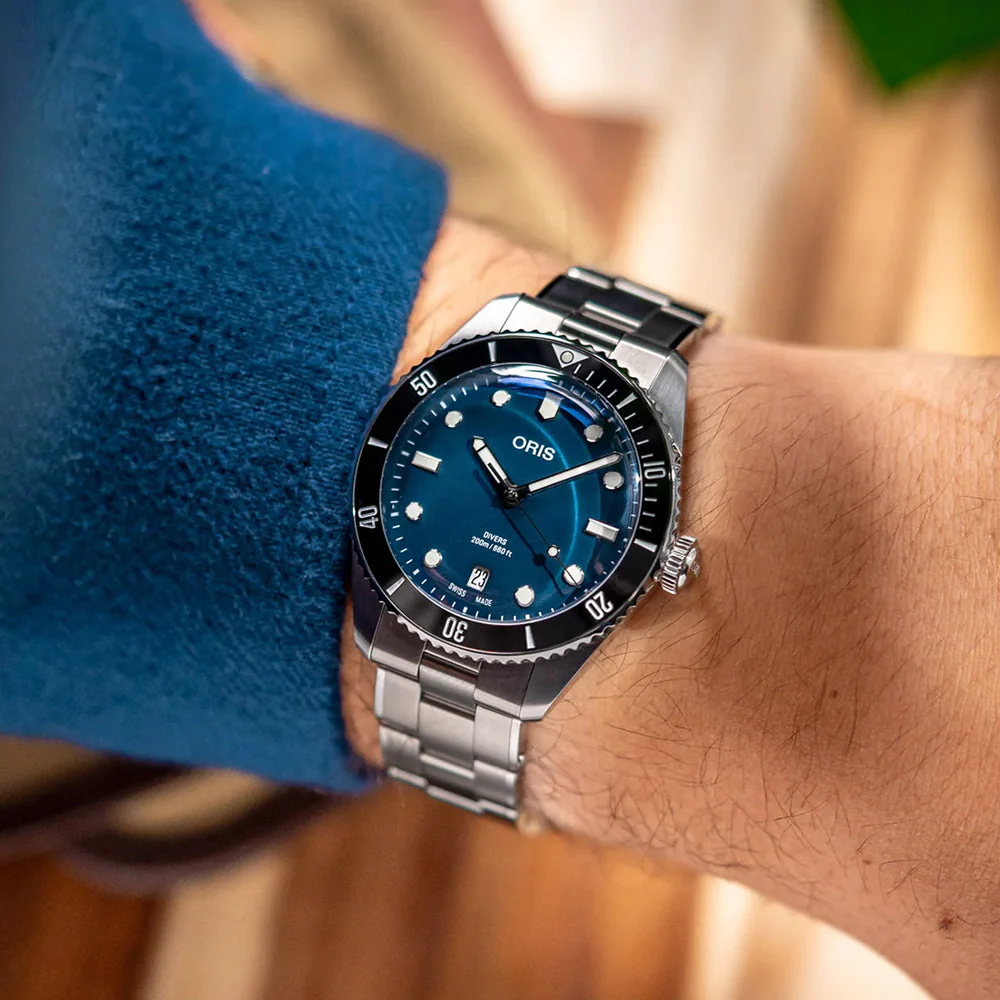 Divers Date 39mm - Blue on Bracelet - Image 3