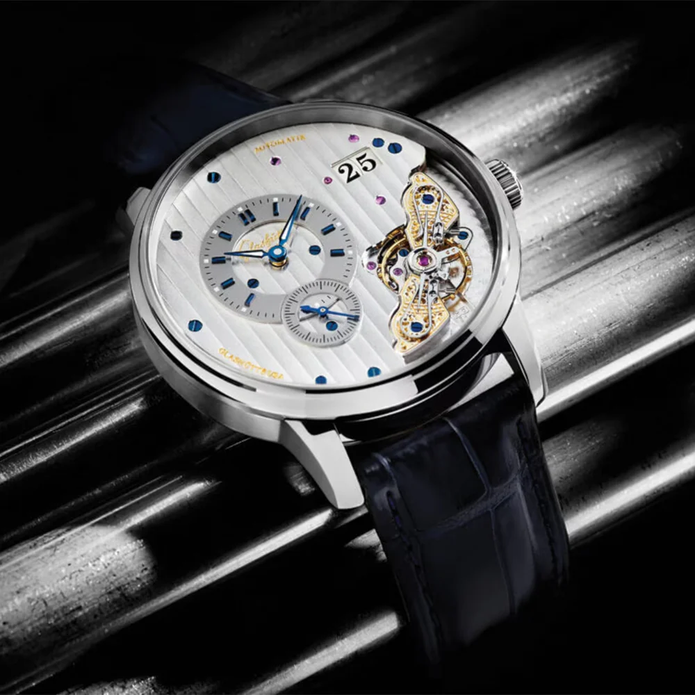 PanoMaticInverse 42mm - Ivory on Strap - Image 2