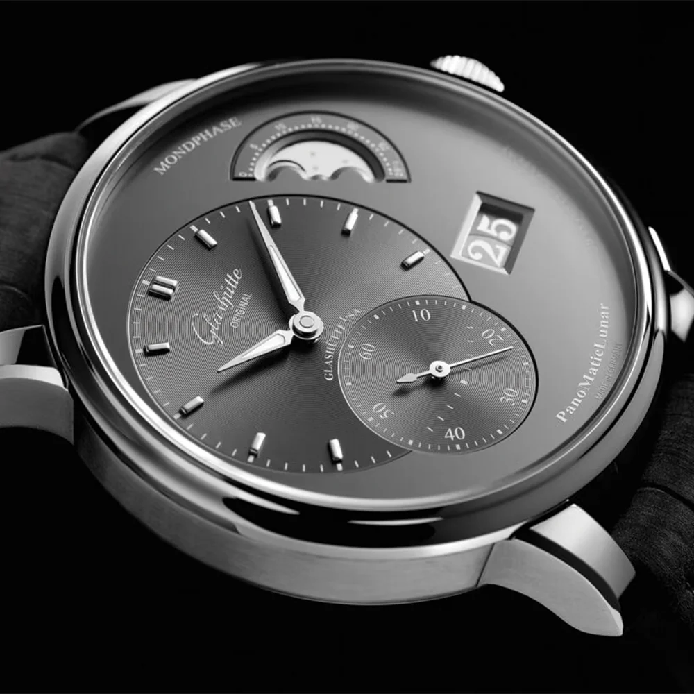 PanoMaticLunar 40mm - Grey on Strap - Image 3