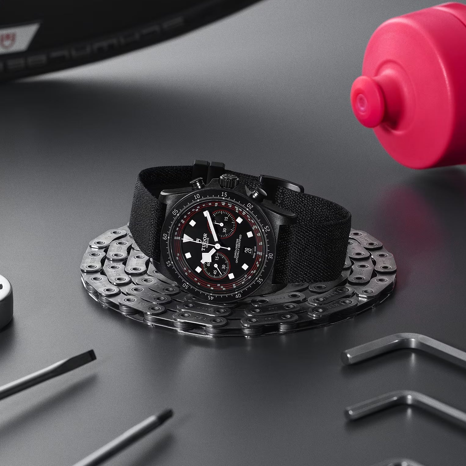 Pelagos FXD Chrono Carbon Composite 43mm - Black on Fabric Strap - Image 4