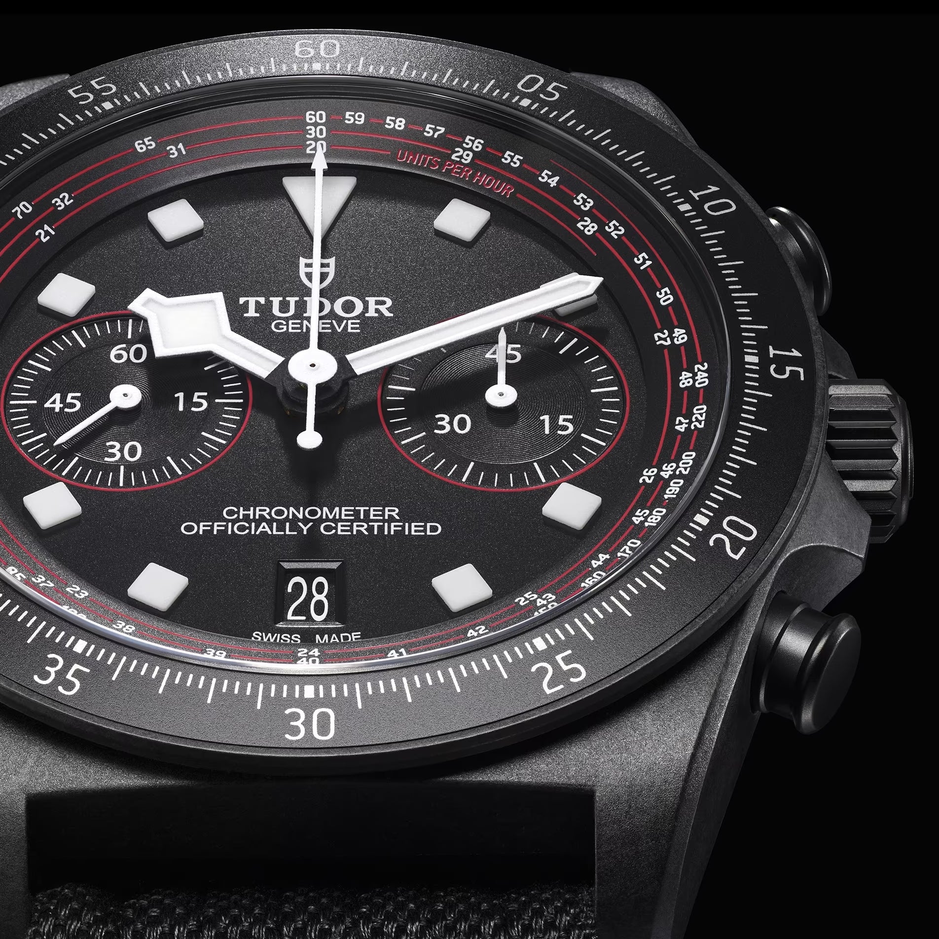 Pelagos FXD Chrono Carbon Composite 43mm - Black on Fabric Strap - Image 6